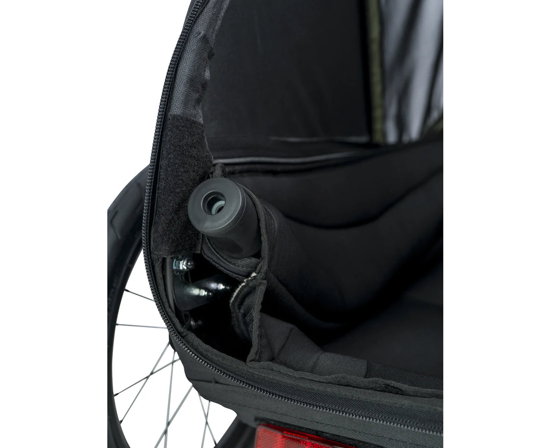 Hamax Pluto M dog trailer 16 inch wheel detail