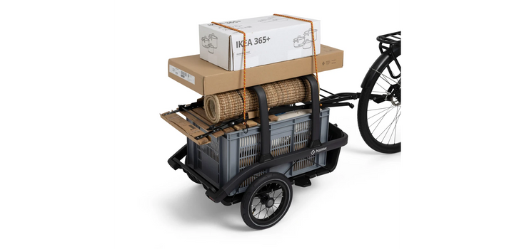 Hamax Venture Cargo trailer used by hand in walk mode