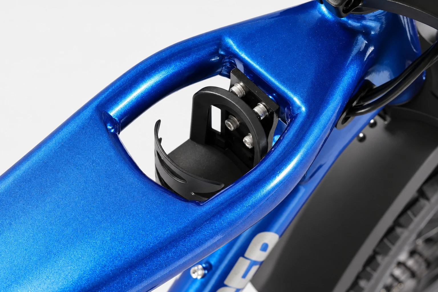 Alpha V3 bottle holder mounted inside the blue frame
