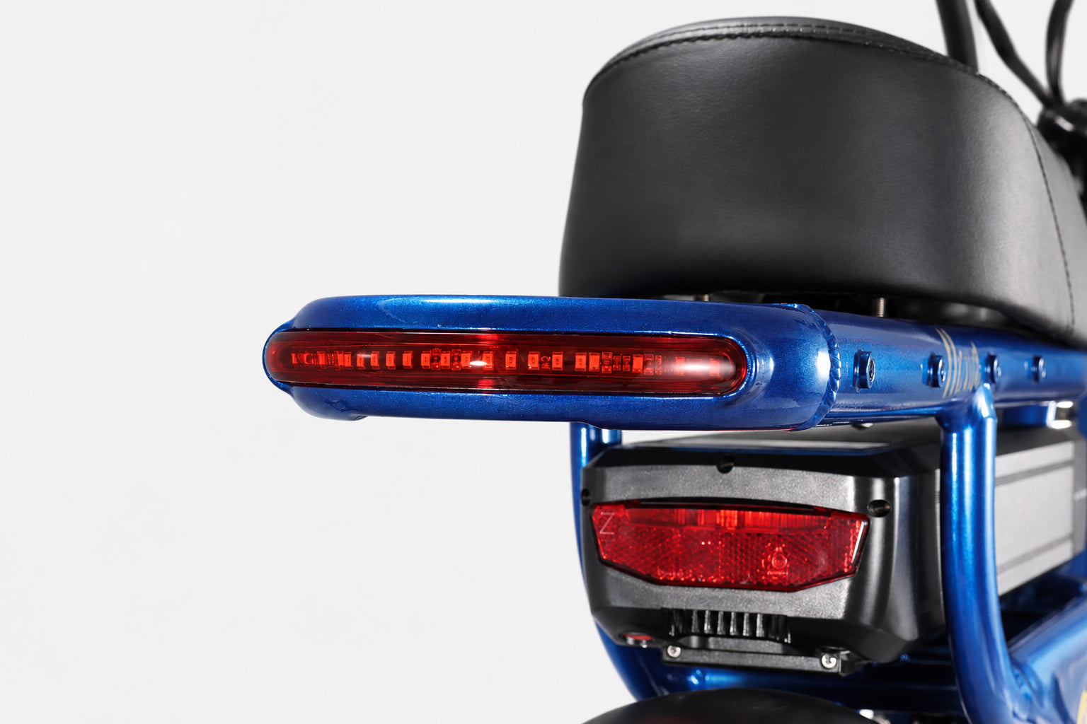 Nova V3 integrated red rear light on the blue frame
