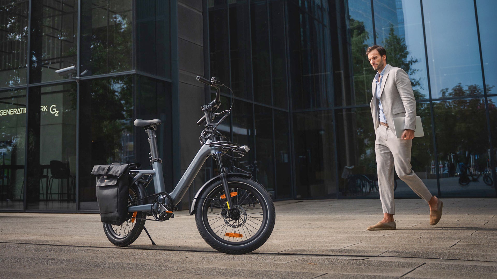 ADO Air One Ultra e-bike with everyday cargo accessories